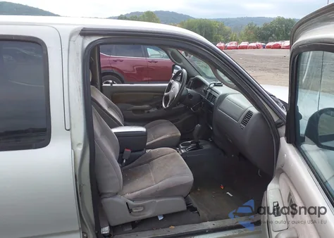 2003 Toyota Tacoma Prerunner from USA, damaged, VIN 5TEGM92N23Z225363